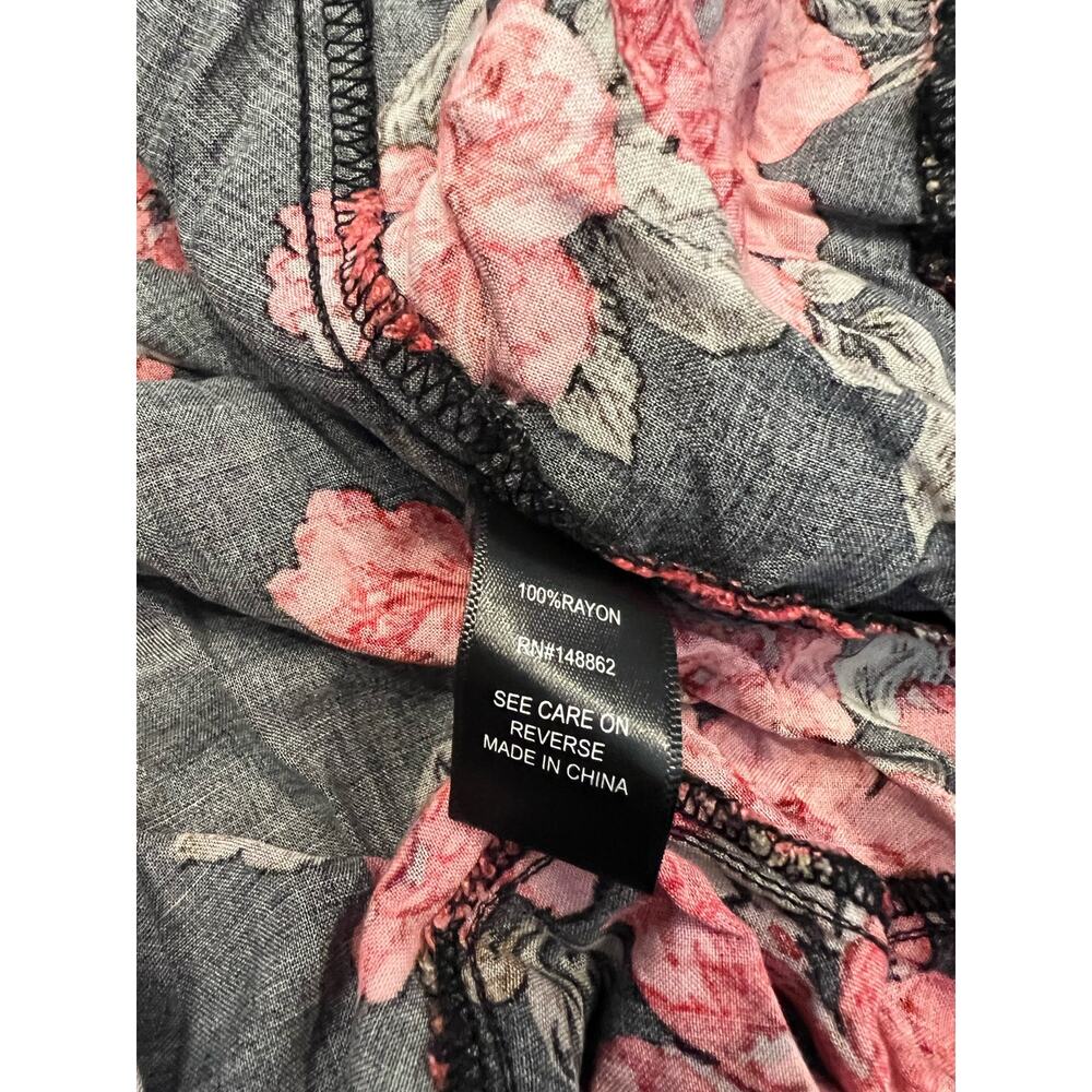 Torrid black rose high low Challis skirt size 0 - Picture 7 of 11